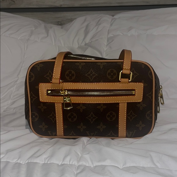 Louis Vuitton Brown Shoulder Bag with Monogram Design - Picture 1 of 8